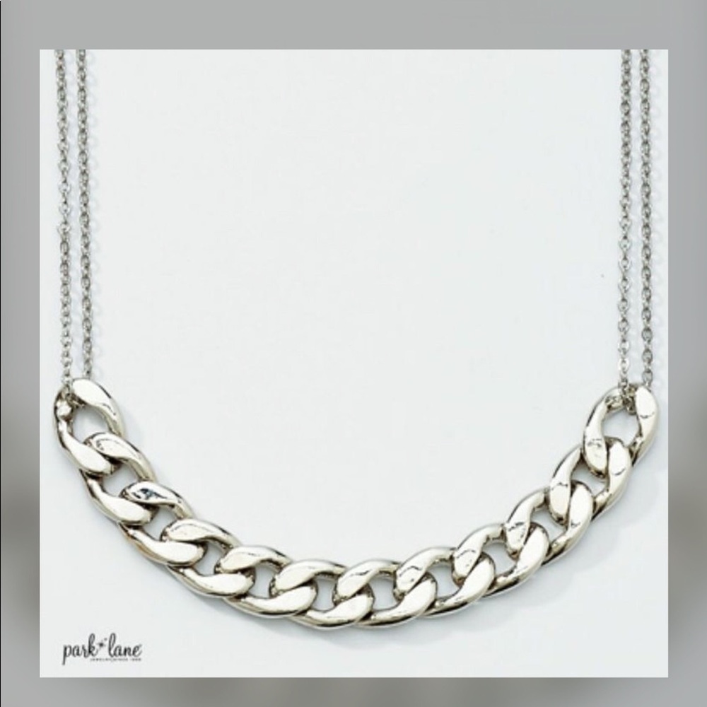 Kohl’s necklace-18”+2” silver 🤩